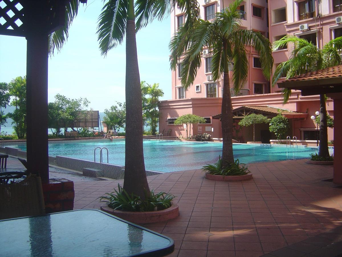 Marina Condominium Holiday Homestay Kota Kinabalu Ngoại thất bức ảnh